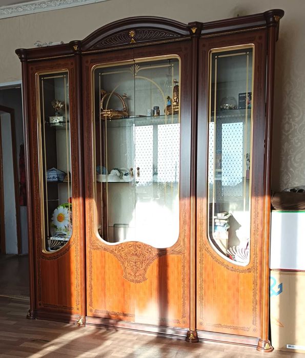 Комод и шкаф производство Италия