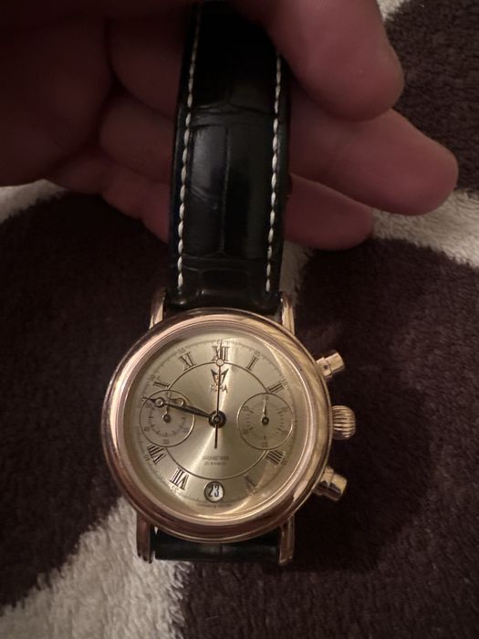 Продам золотые часы