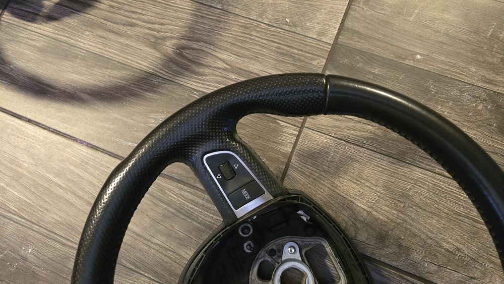 Volan S LINE Audi A3 8P 2008 piele perforată
