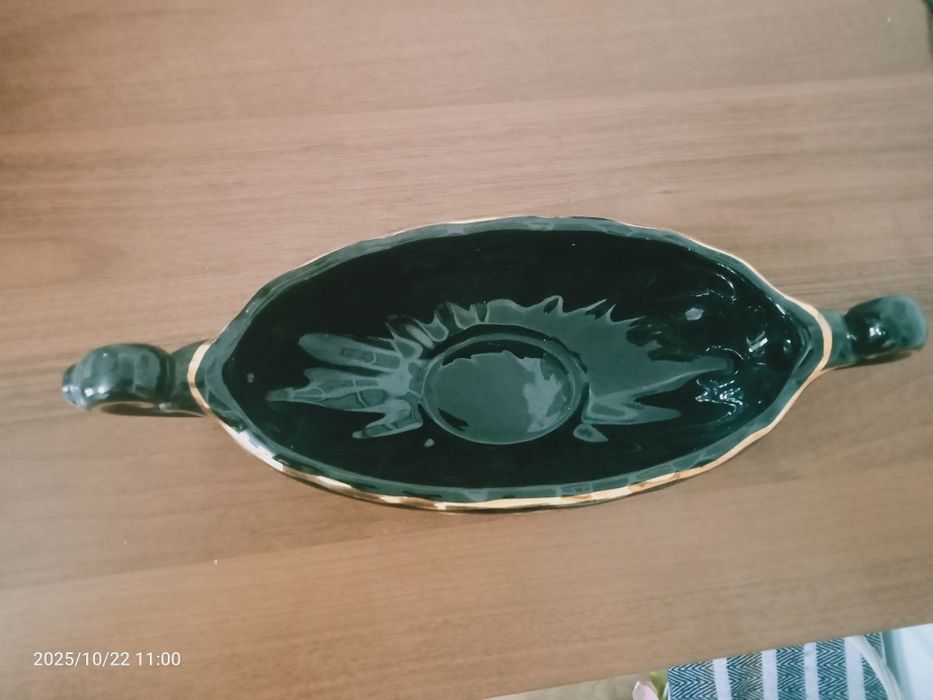 Вазы, ладья, в греческом стиле