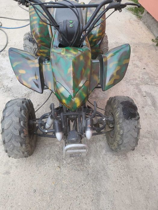 Atv cu motor de 250 cc,