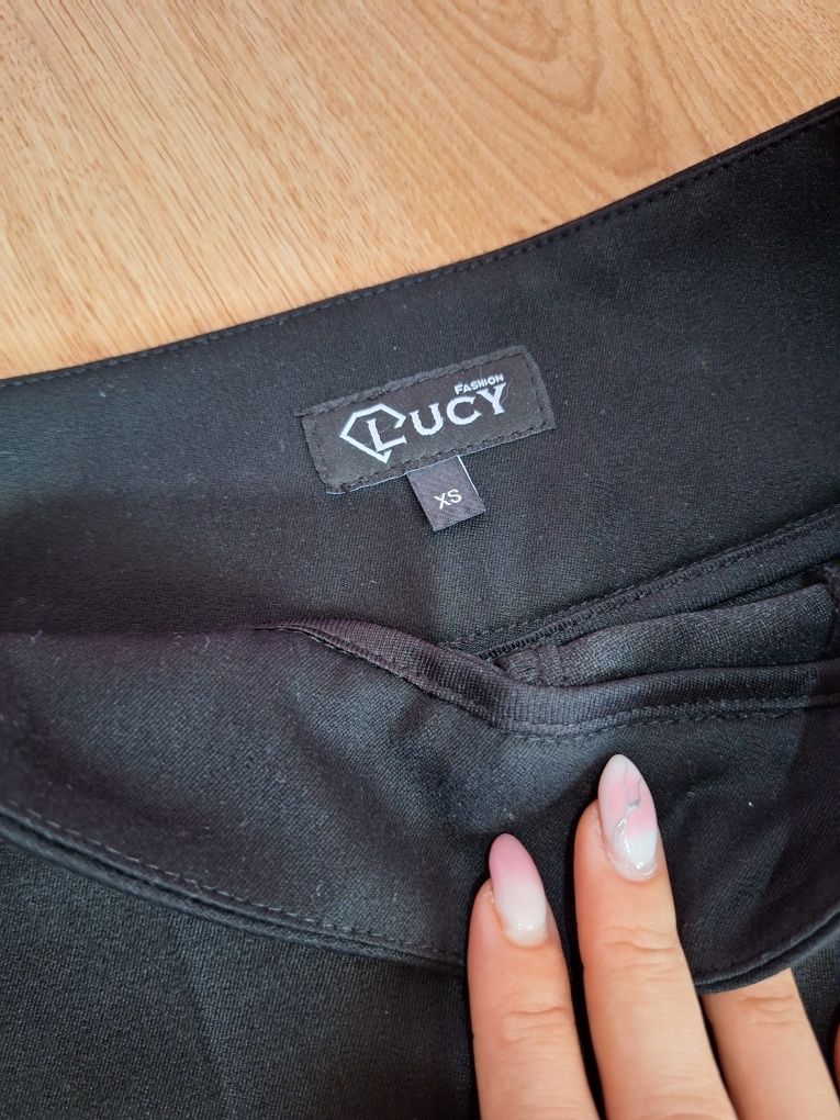 Страхотен черен панталон Lucy fashion