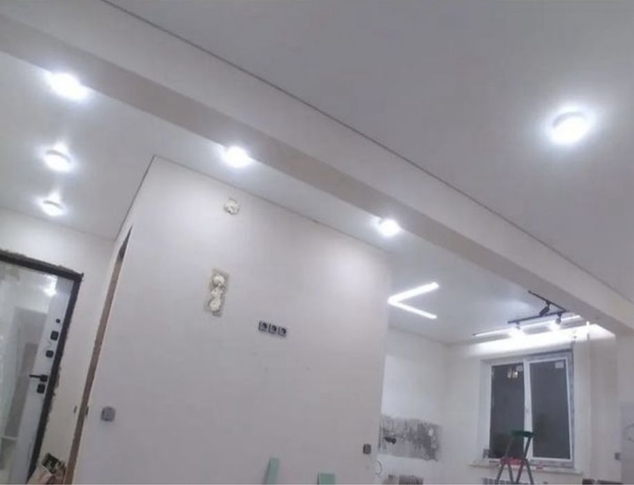 Натяжной паталок в доме офисе быстро качество слив води замена установ