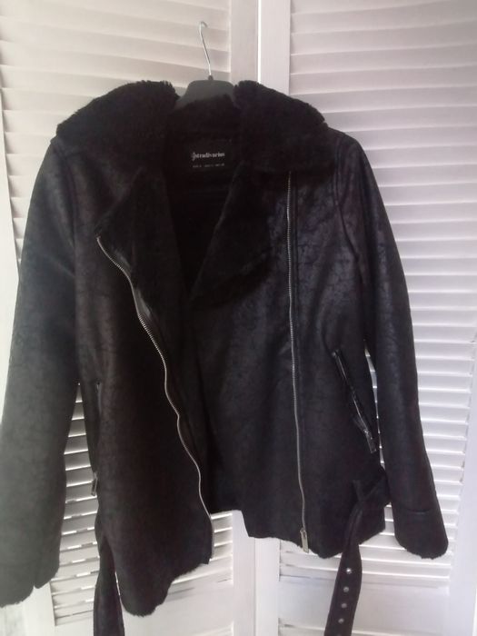 Geaca blanita moale Stradivarius