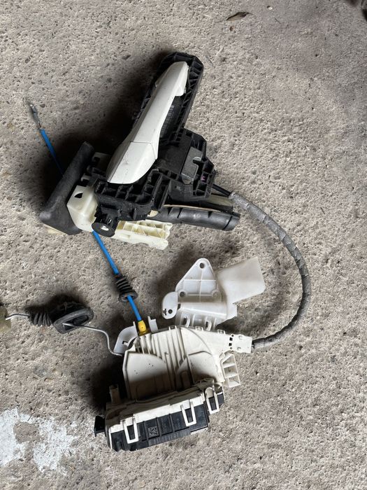 Broasca dreapta stanga fata spate Mercedes w212 e class maner interior