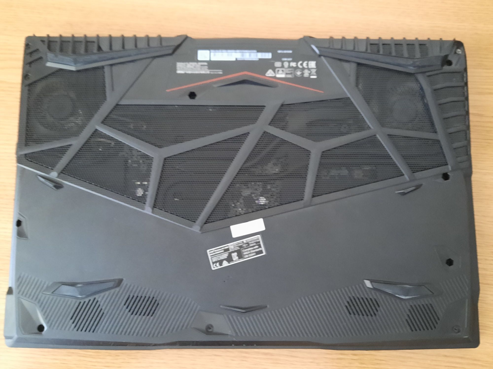 Urgent vand laptop gaming MSI GL65 9SD-206XRO