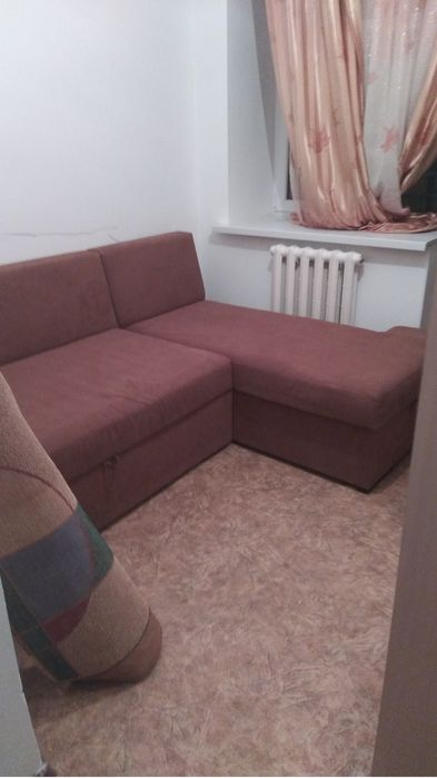 Угловой диван , можно как спальную