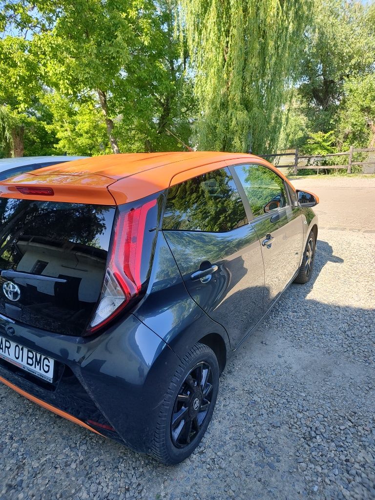 Toyota aygo, an 2021, automata, ediție specială JBL