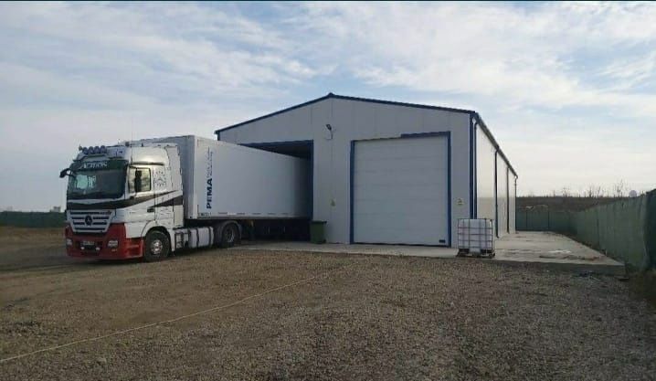 Vând hală metalică 10 X 20