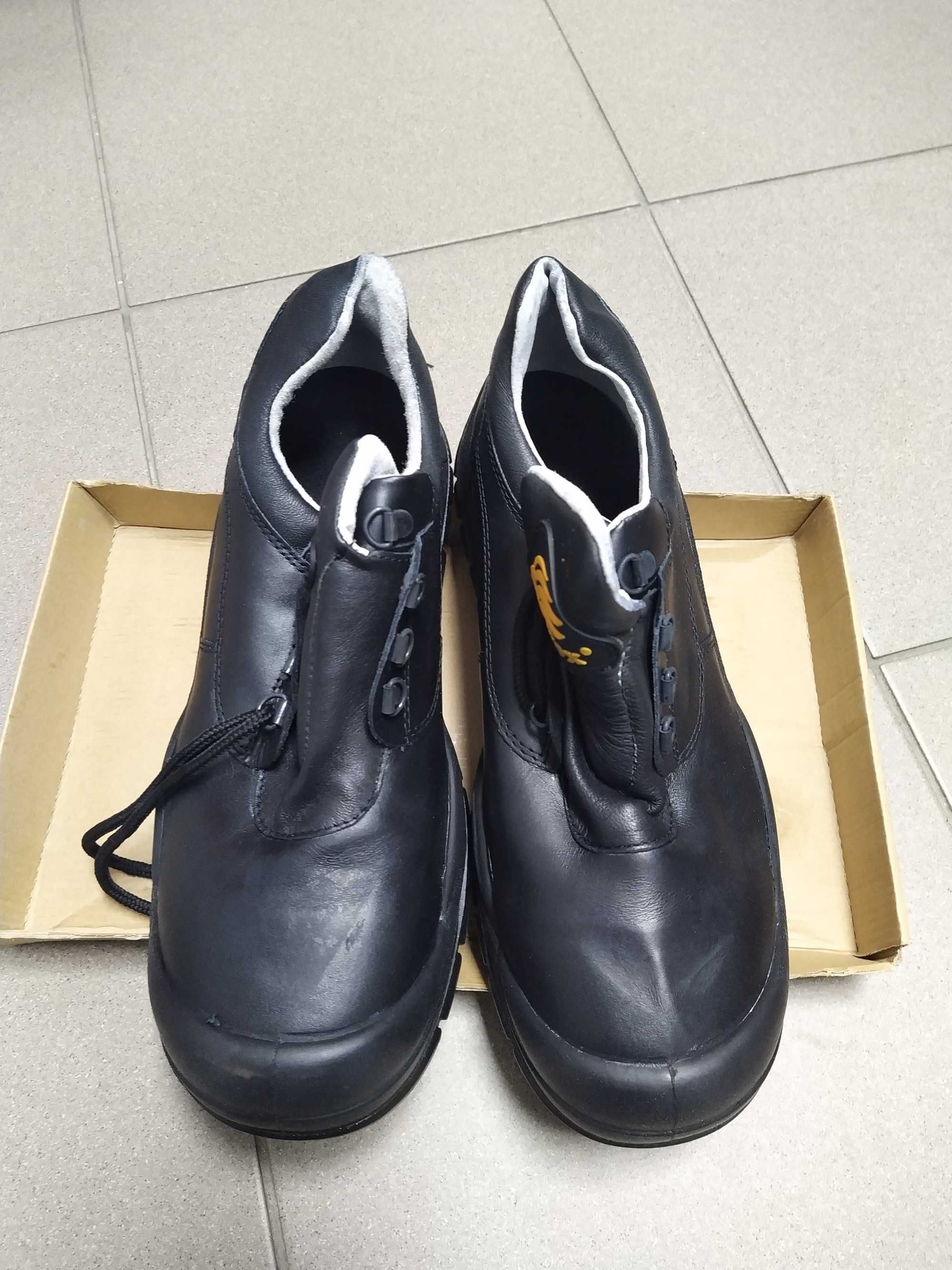 bocanci si pantofi barbati, din piele
