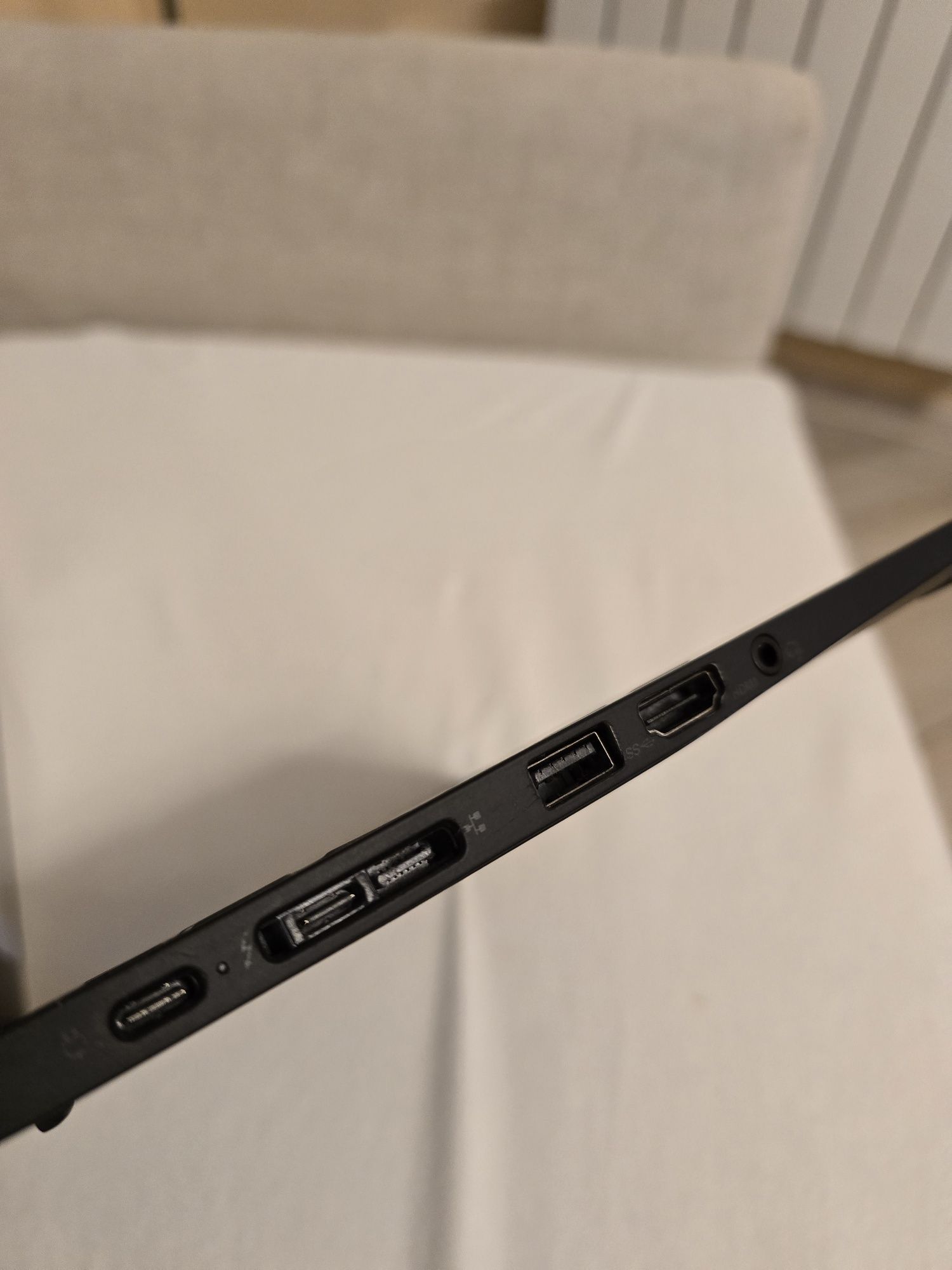 Lenovo X1 Carbon Gen 8 / i7 10th / 16GB Ram / 256 SSD