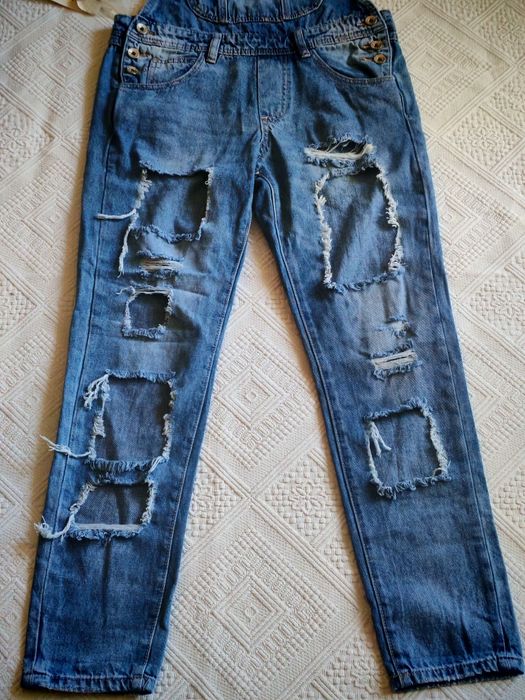 Salopeta marimea S noua cu eticheta.