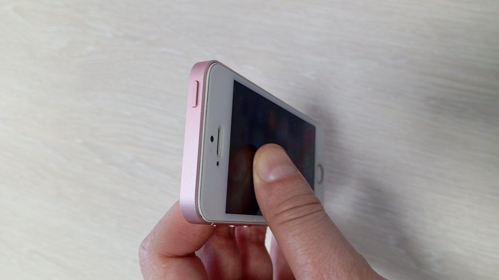 IPhone SE, 64 GB, розовый