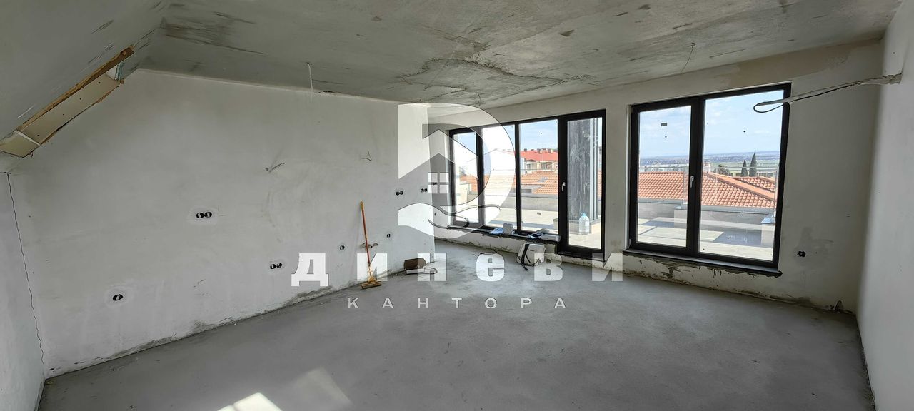 Продава се Тристаен апартамент в Стара Загора, Казански - изток - 162 кв.м за 1102 €/кв.м - Снимка #1