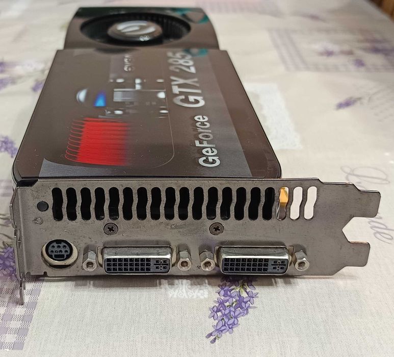 Placa video gaming vintage Evga Nvidia GTX 285 1Gb DDR3 512 bit