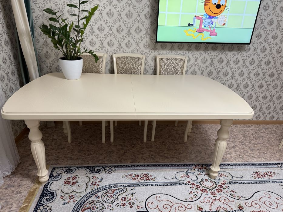 Продам гостевой стол