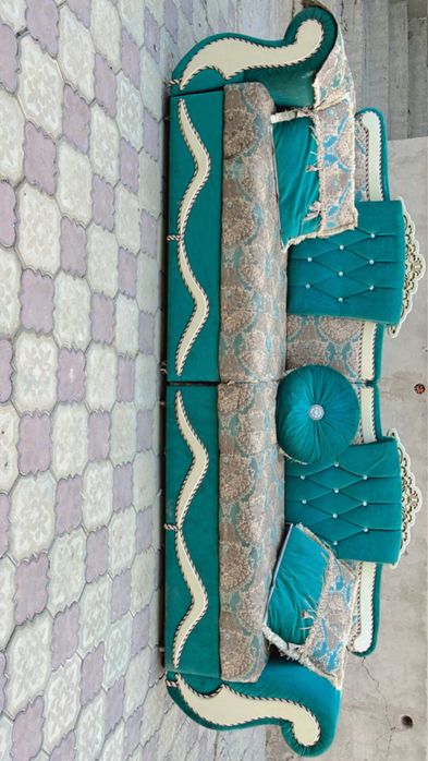 Жасыл түсті  “Шах” диван – Сатылады!