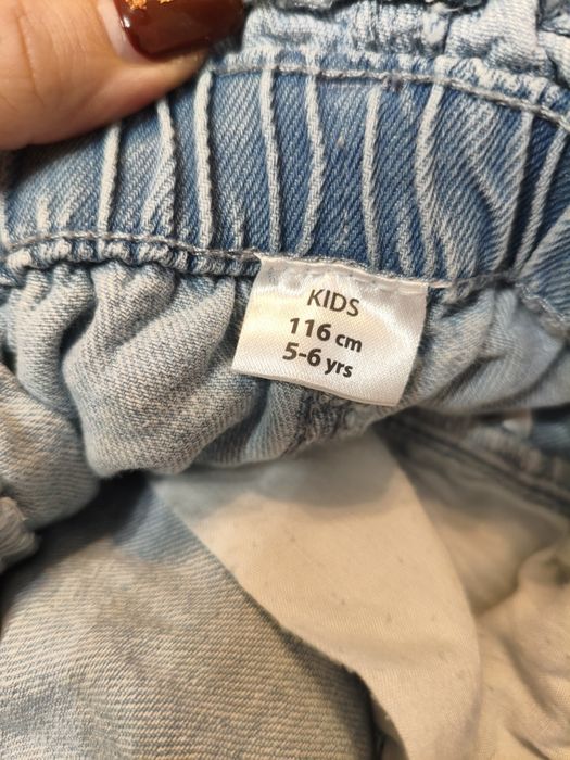 Set Fete 116 pantaloni scurți si top