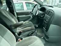 Миниван Chrysler Voyager 2.5D 2004г. 143к.с.