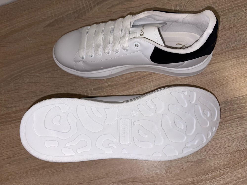 Adidasi Alexander McQueen