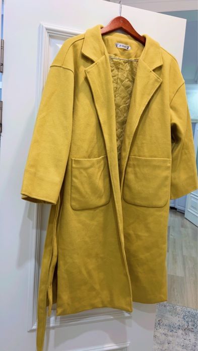 Пальто осенний. размер М.