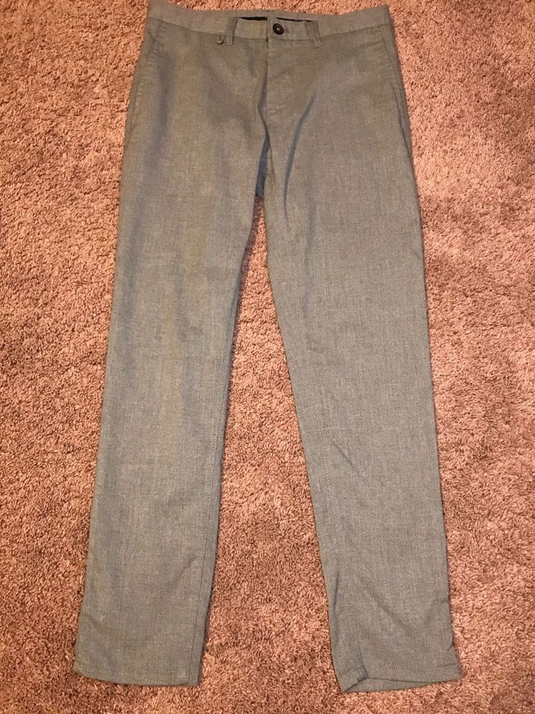 Vand pantaloni Zara Men gri, marimea 38