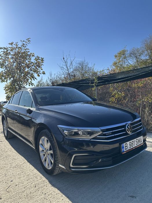 Volkswagen Passat GTE PLUG IN HIBRID 2021  avariat / avariata