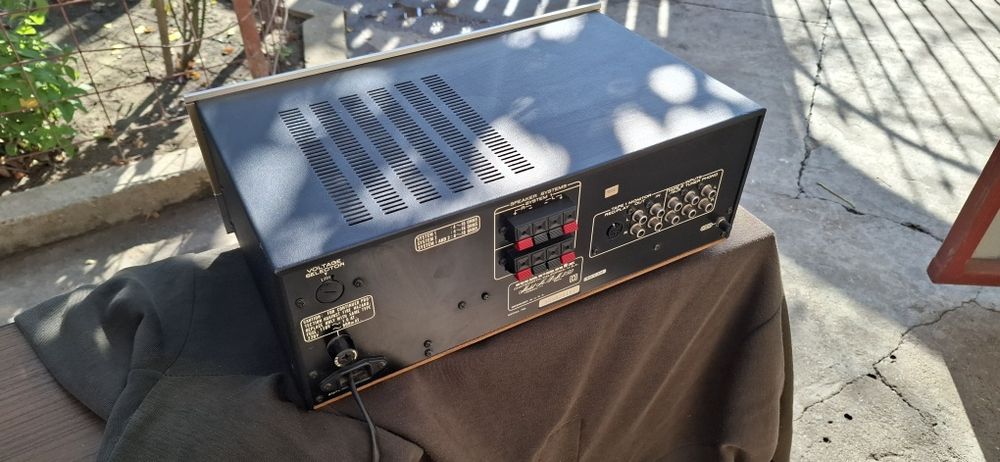 Vând amplificator MARANTZ pm 250