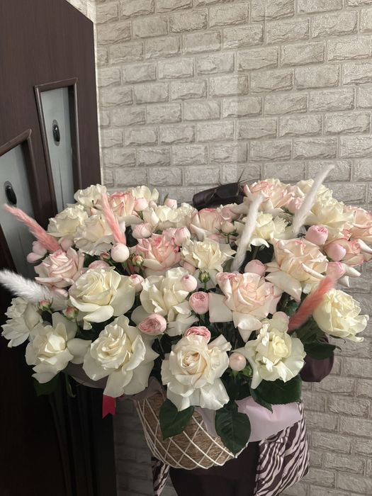 Свежие цветы из цветочного магазина