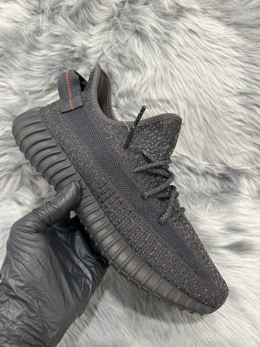 36-46 Yeezy 350 v2 Black Reflective