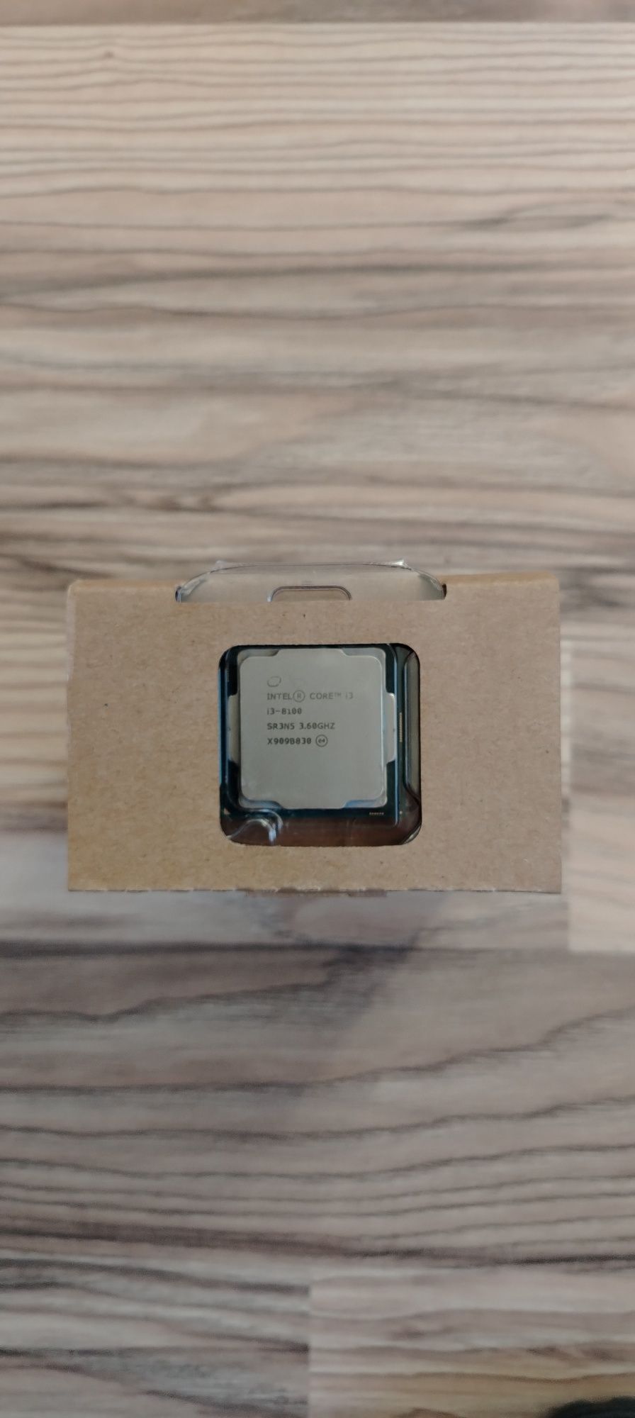 Процесор Intel Core i3-8100