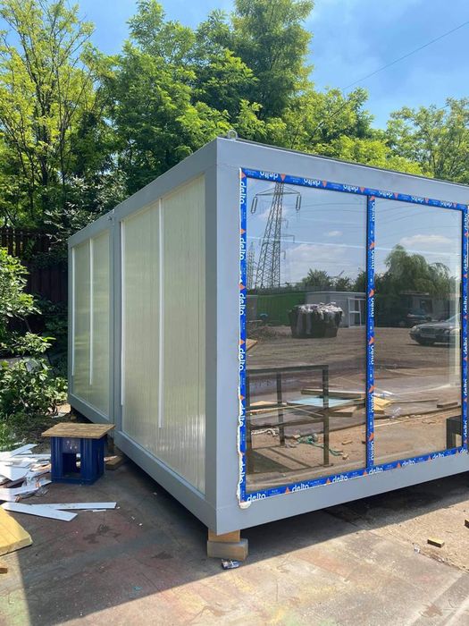 Vând container locuibil din panouri Sandwich