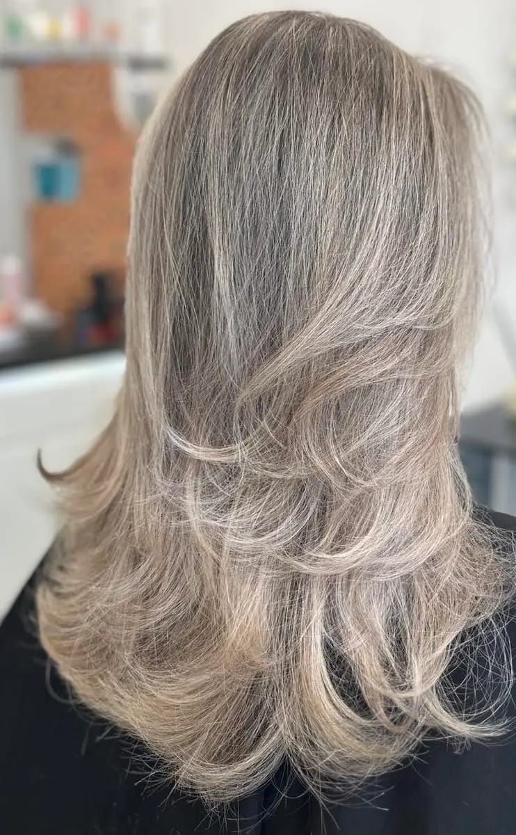 Coafat,tuns,make-up, manichiura, pedichiura chiar și  la domiciliu