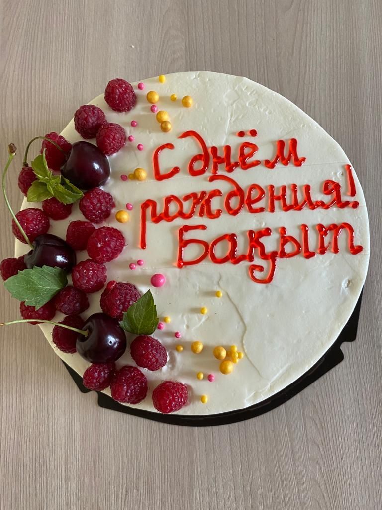 Продаю торты, пироги, самса и т.д.