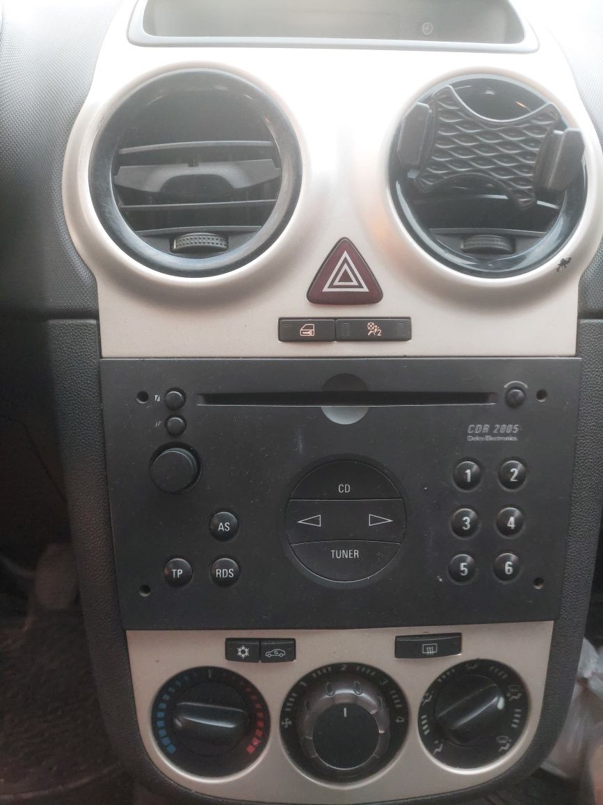 Opel corsa D 1.0