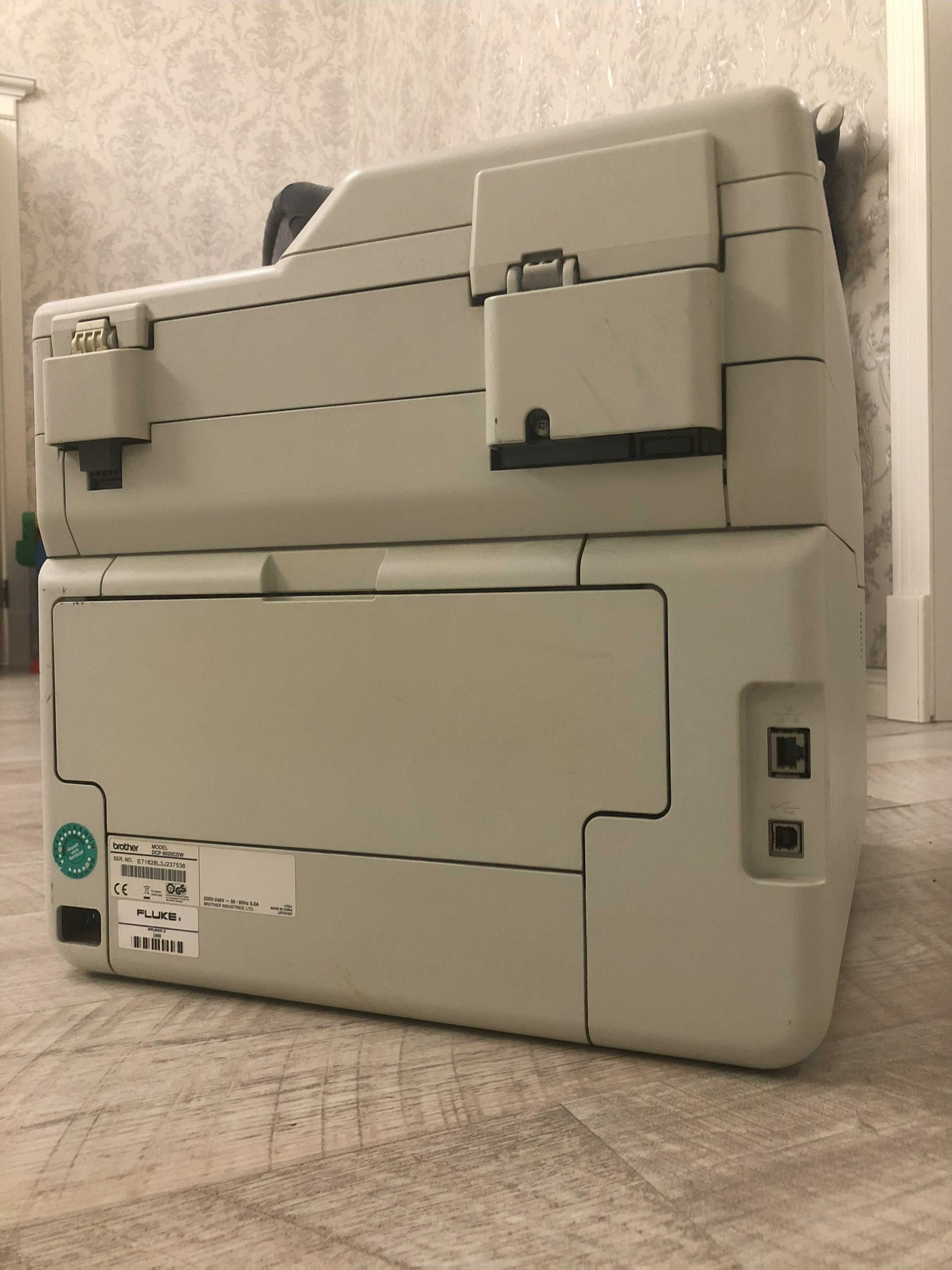 Продается МФУ лазерное Brother DCP-9020CDW
