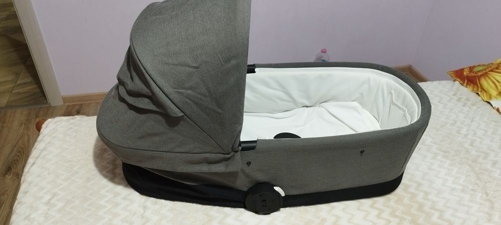 cybex детско кошче + зимен кош