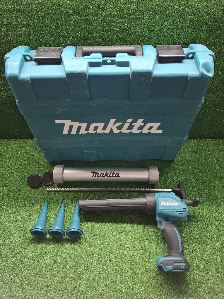 Пистолет за силикон Makita DCG180 с допълнителна преставка и с обороти