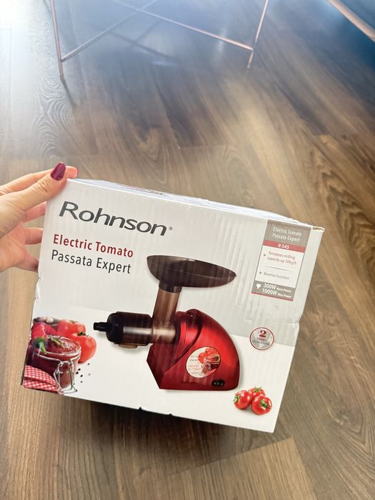 Masina electrica de tocat rosii ROHNSON NOUA