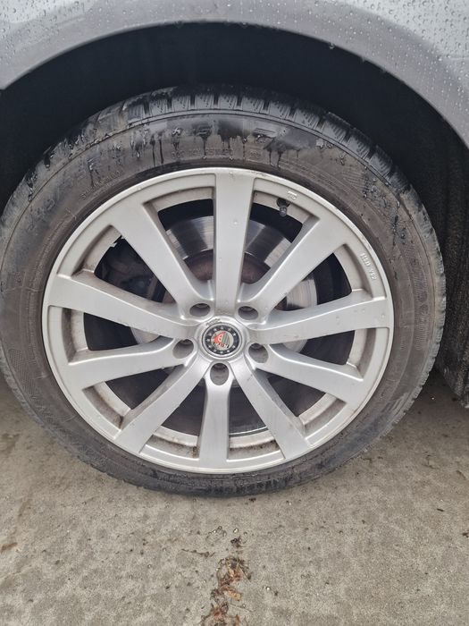 Jante bmw f10 r18 cu anvelope iarna pret 2000 lei fix