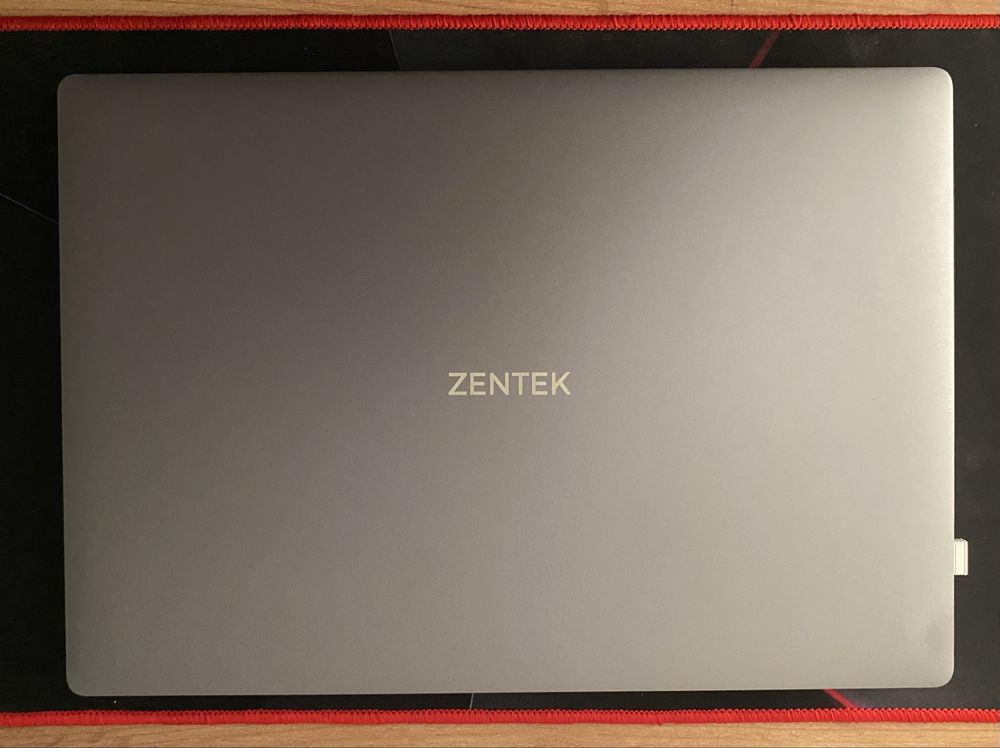 Продам ноутбук Zentek