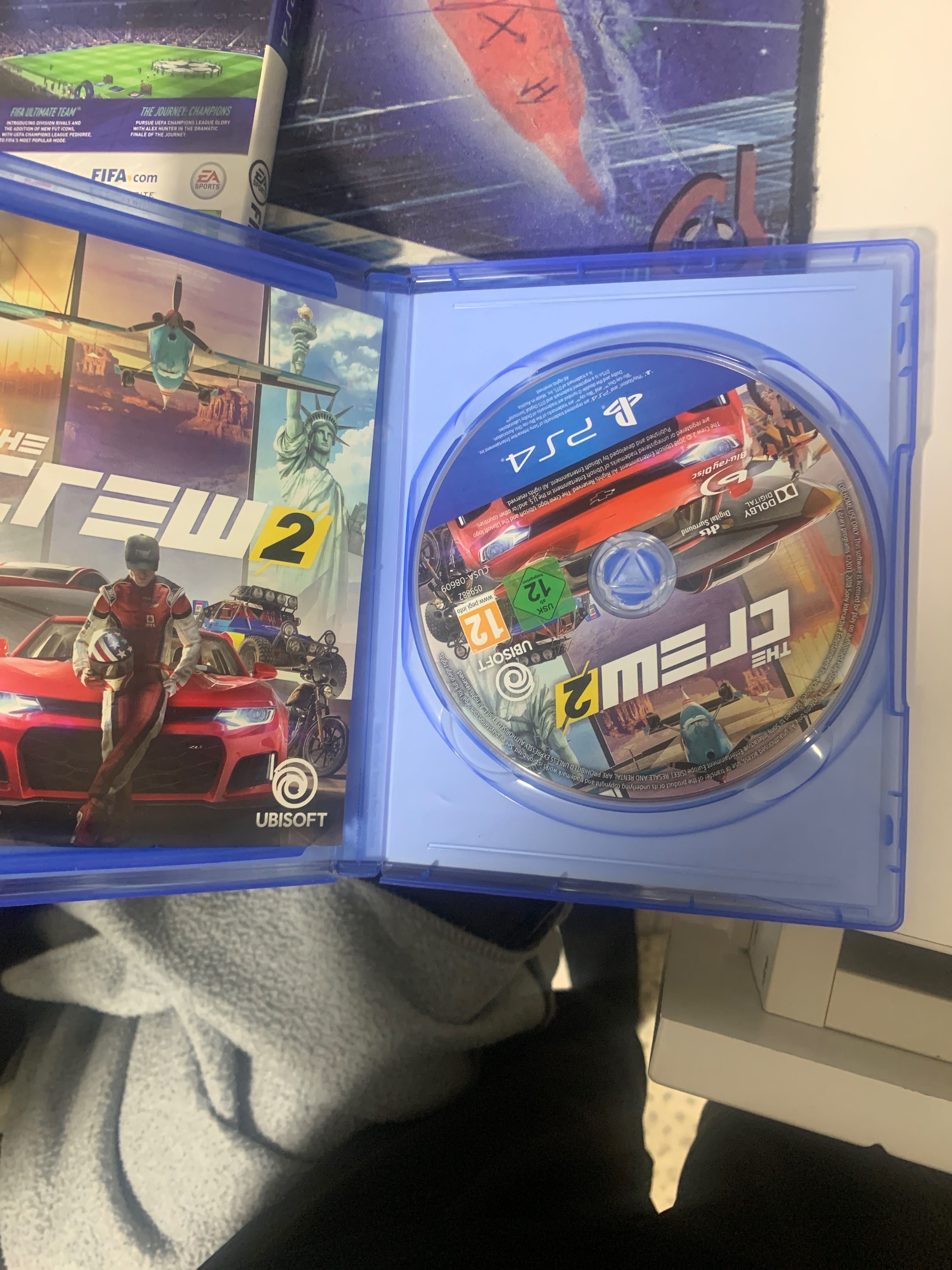 Vând 2 jocuri ps4