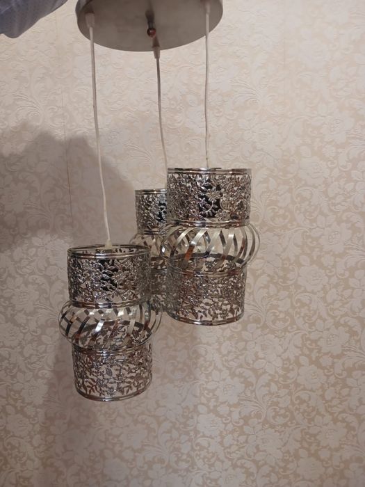 Продам люстру 7тыс.торг