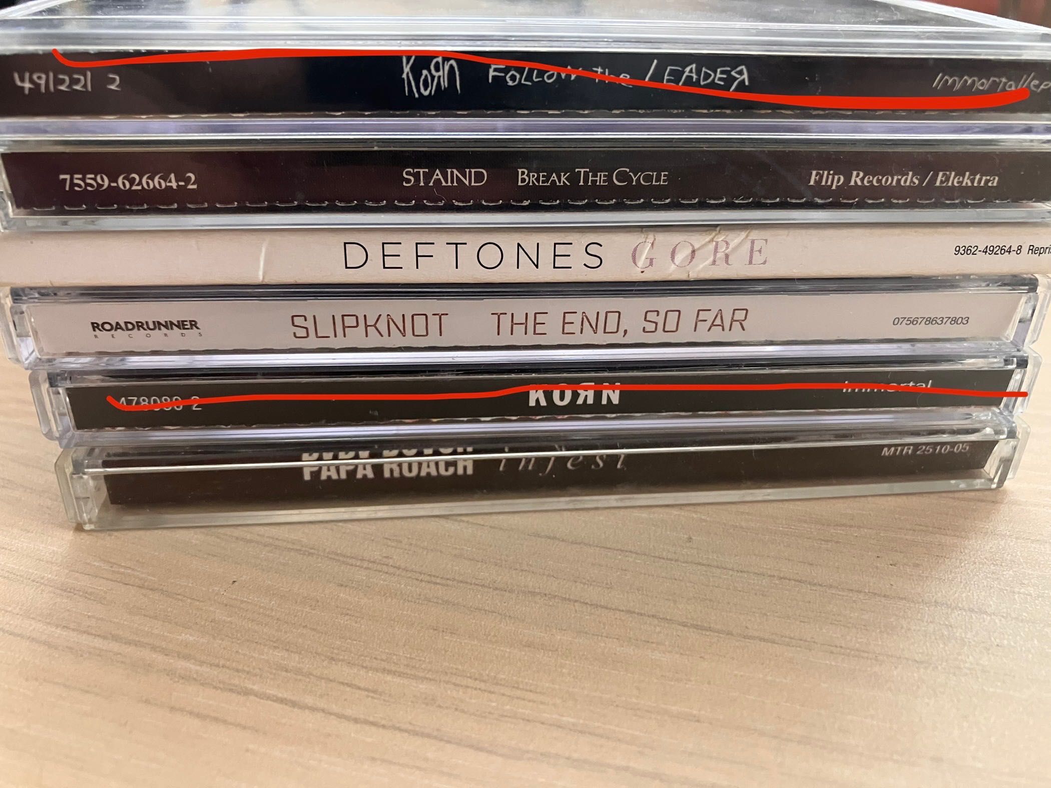 CD-та оригинални на korn, deftones, staind, papa roach, reef, slipknot