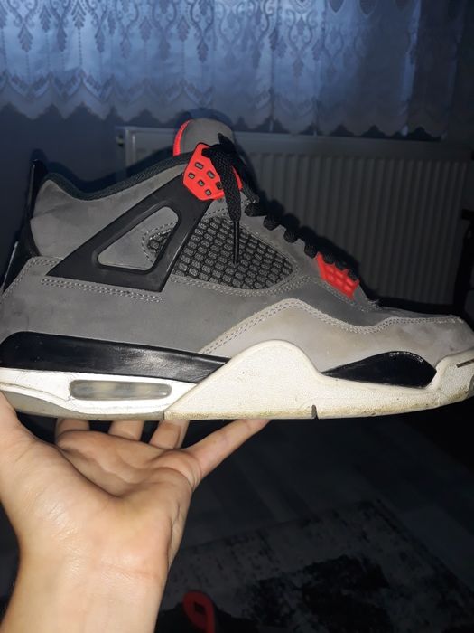 Vând Air Jordan 4 Infarared