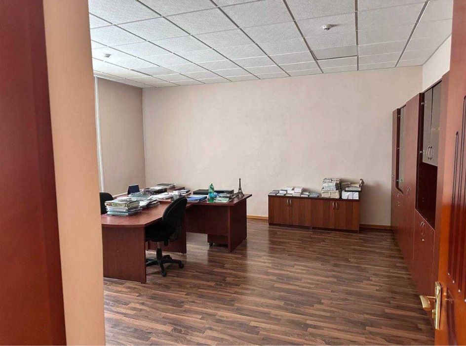 Офисный кабинет  30м2 А.Наваи