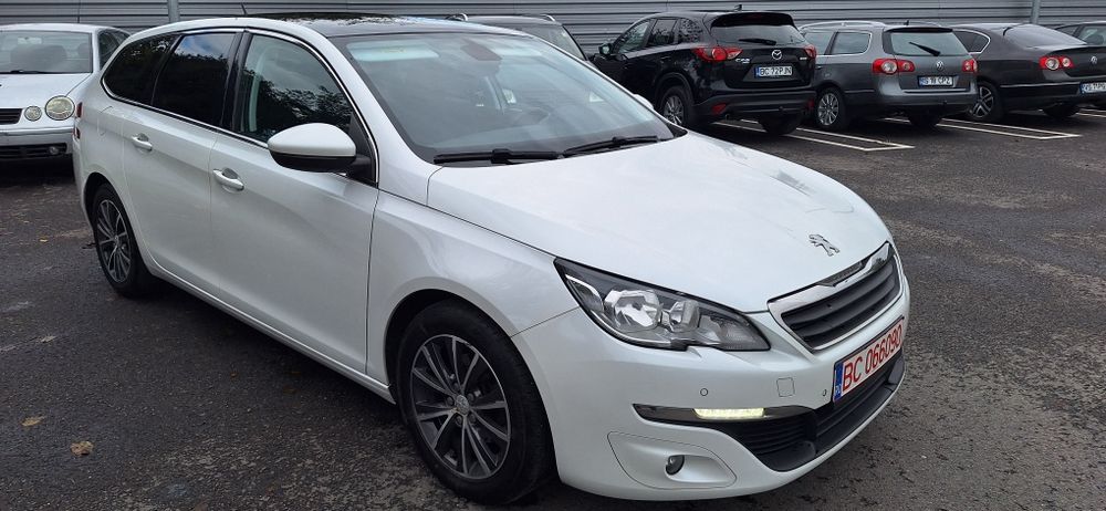 Peugeot 308,1.6 D,120 CP,Euro 6,Panoramic, Distribuție schimbata. 2015