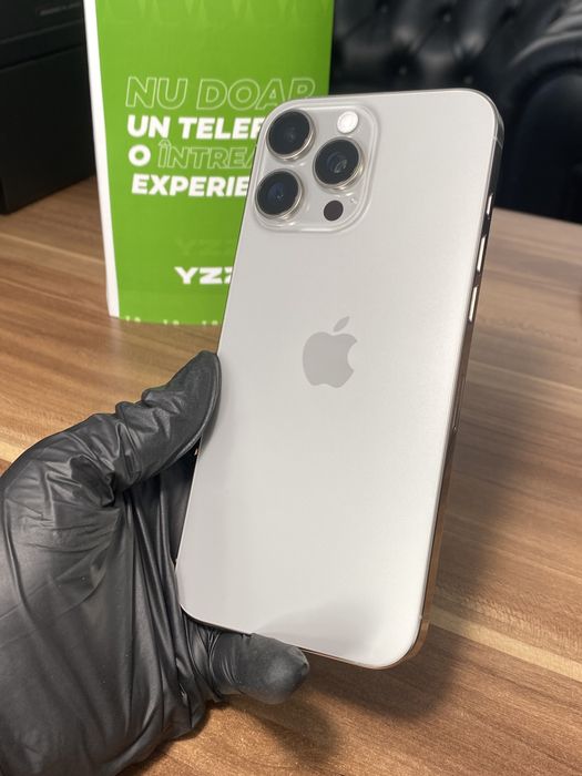 iPhone 16 Pro Max • 256 GB • Natural Titanium