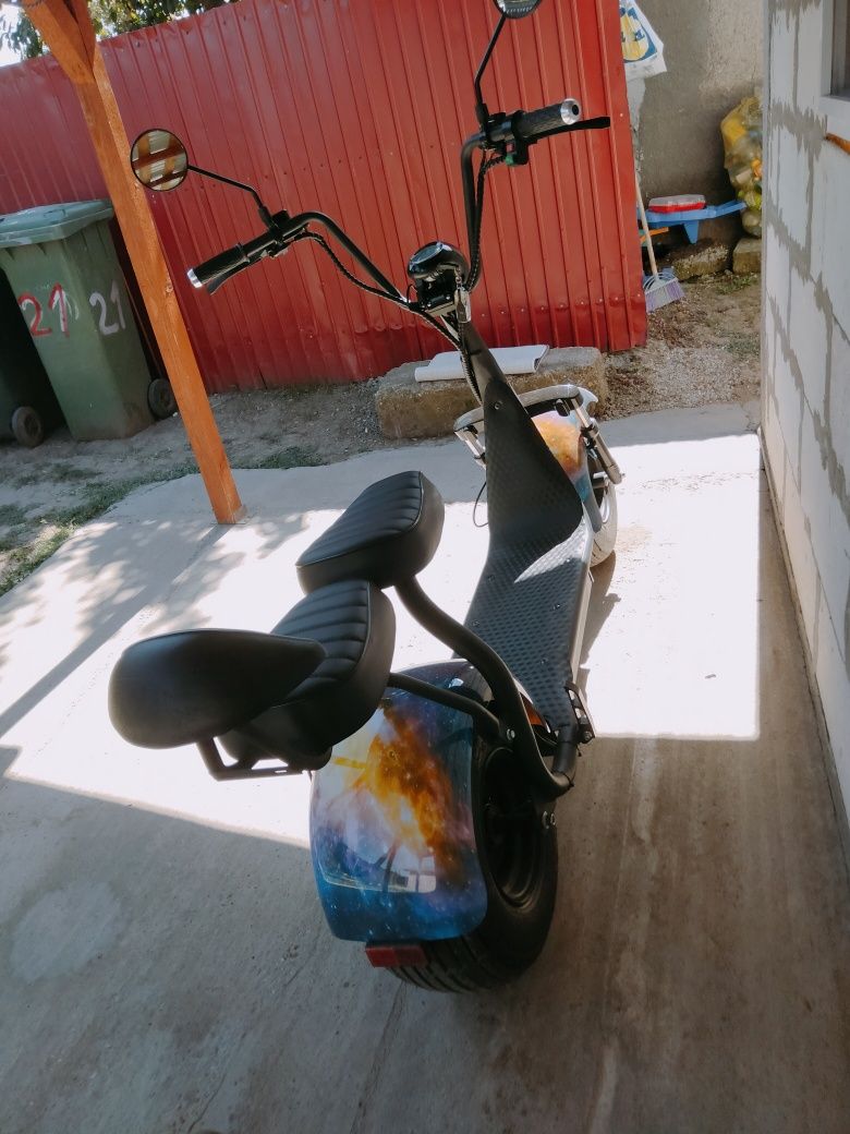 Vând scuter electric
