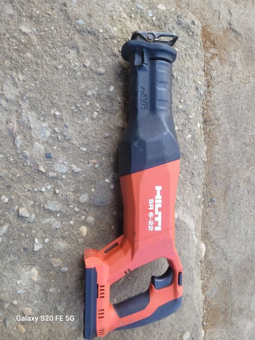 Fierăstrău sabie Hilti Nuron ca nou